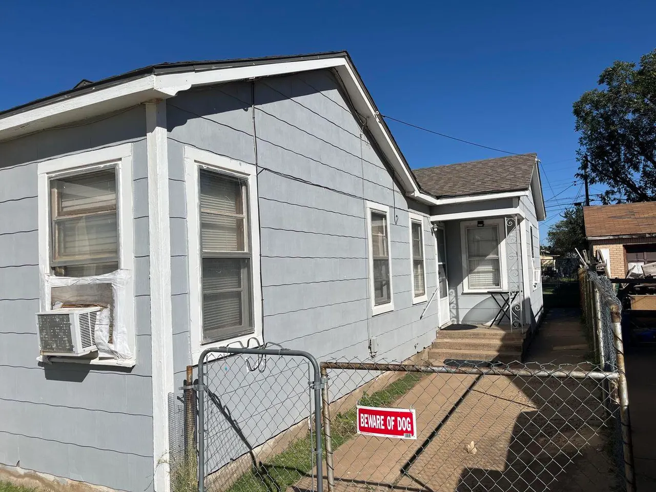 Photo 2 — 1214-1216 Oakland, Plainview, TX 79072