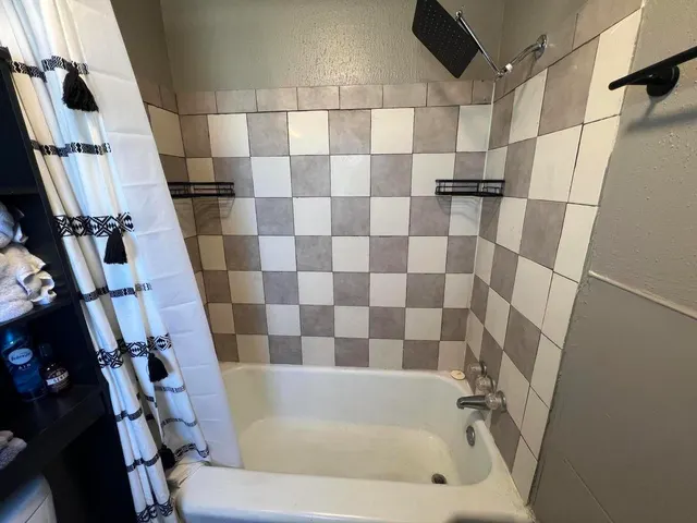 Photo 8 — 1214-1216 Oakland, Plainview, TX 79072