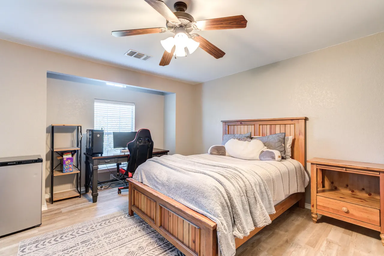 Photo 18 — 2105 Main Street 4, Lubbock, TX 79401