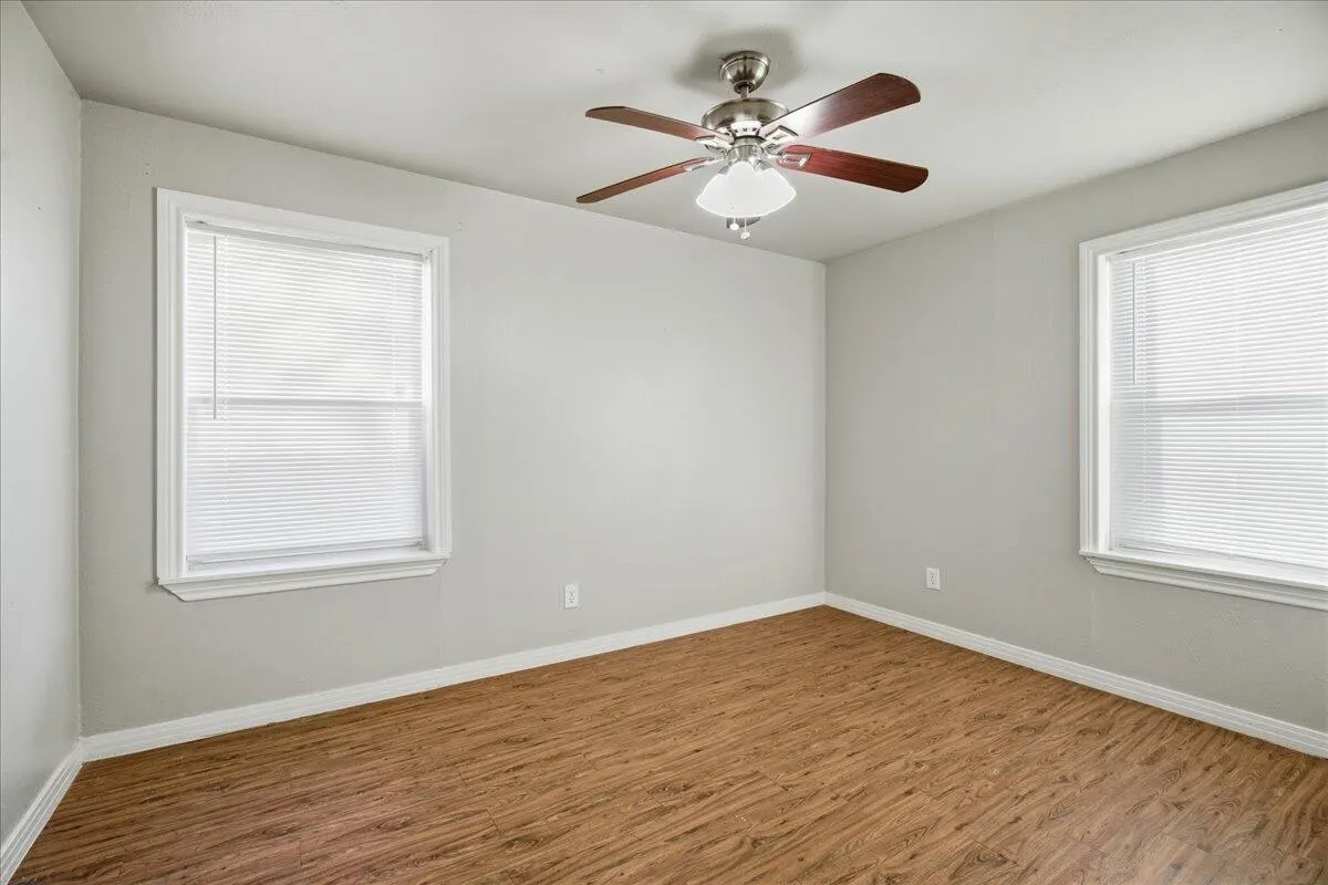 Photo 13 — 4115 31st Street, Lubbock, TX 79410