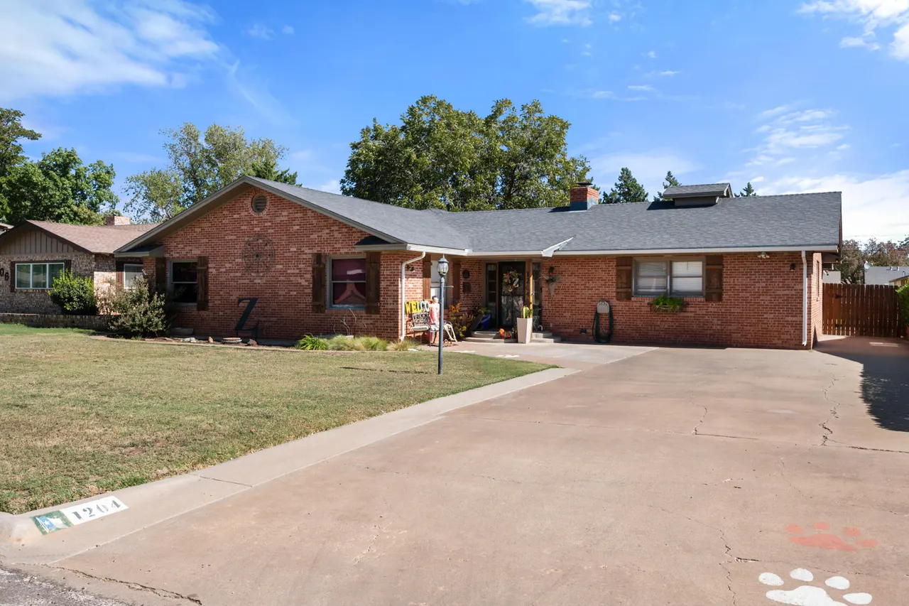 Photo 4 — 1204 Garland Street, Plainview, TX 79072