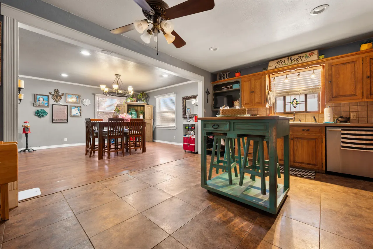 Photo 11 — 1204 Garland Street, Plainview, TX 79072