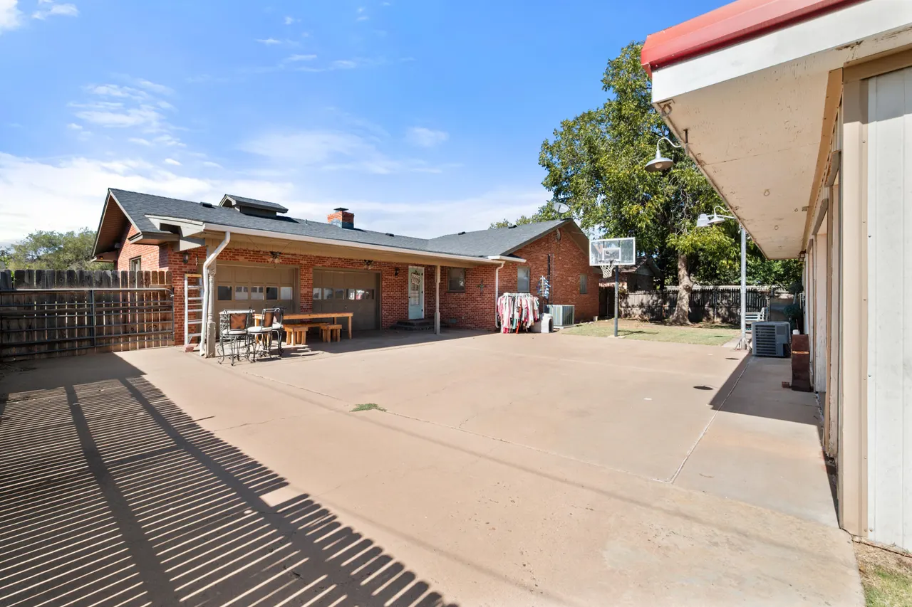 Photo 26 — 1204 Garland Street, Plainview, TX 79072