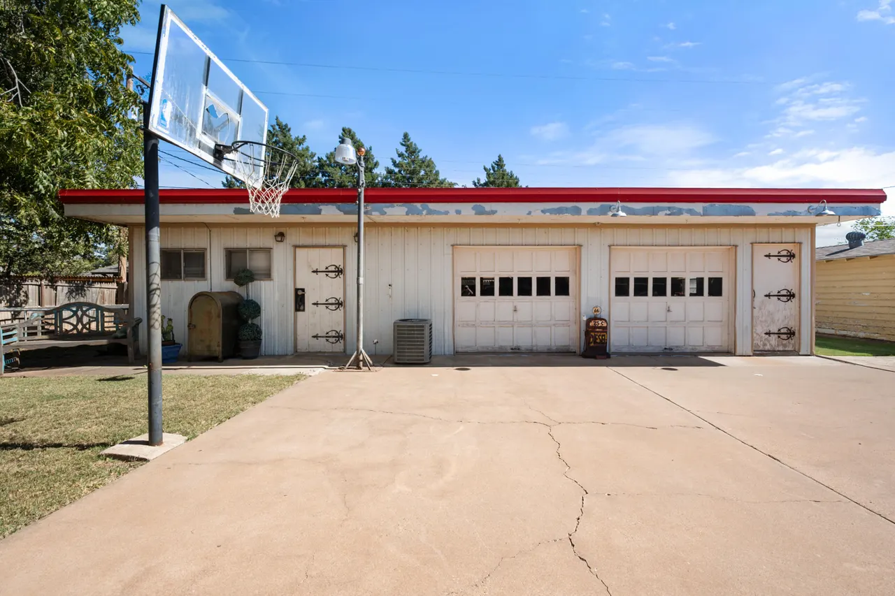 Photo 27 — 1204 Garland Street, Plainview, TX 79072