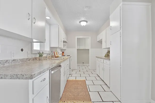 Photo 6 — 4310 42nd Street, Lubbock, TX 79413