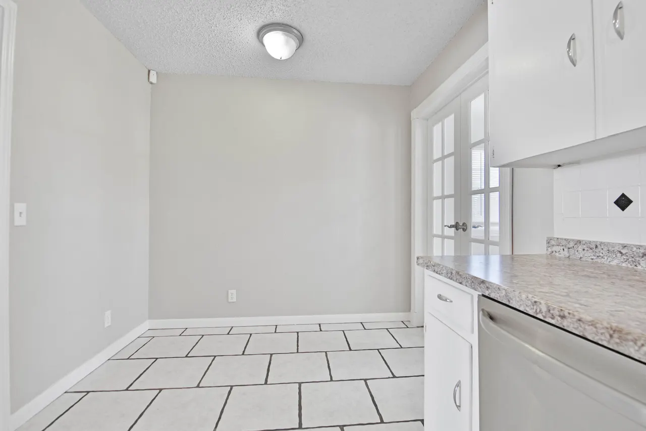 Photo 10 — 4310 42nd Street, Lubbock, TX 79413