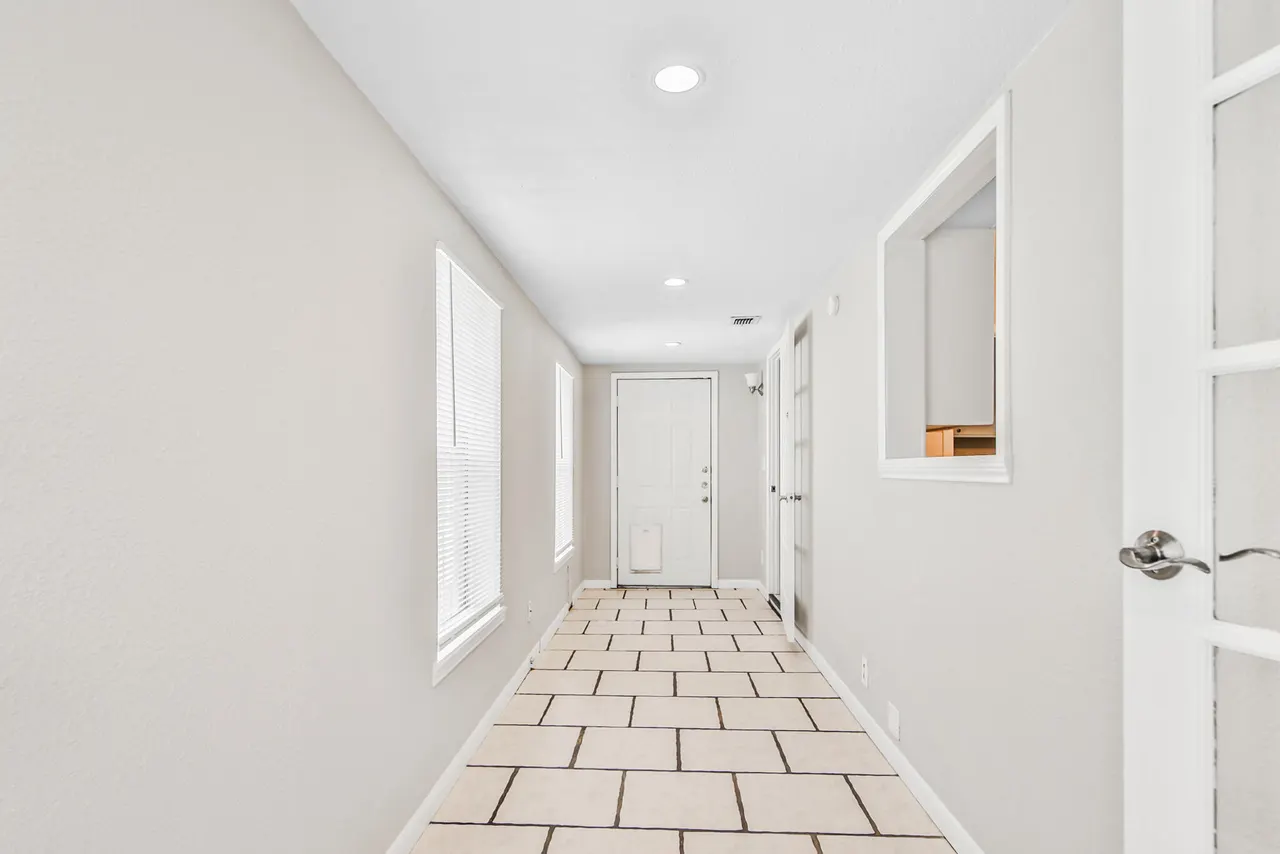 Photo 11 — 4310 42nd Street, Lubbock, TX 79413