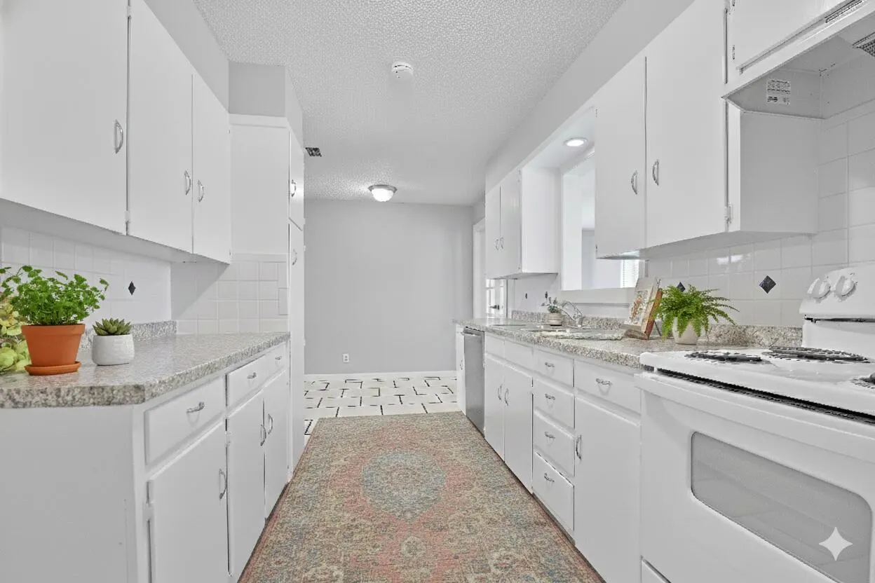 Photo 8 — 4310 42nd Street, Lubbock, TX 79413