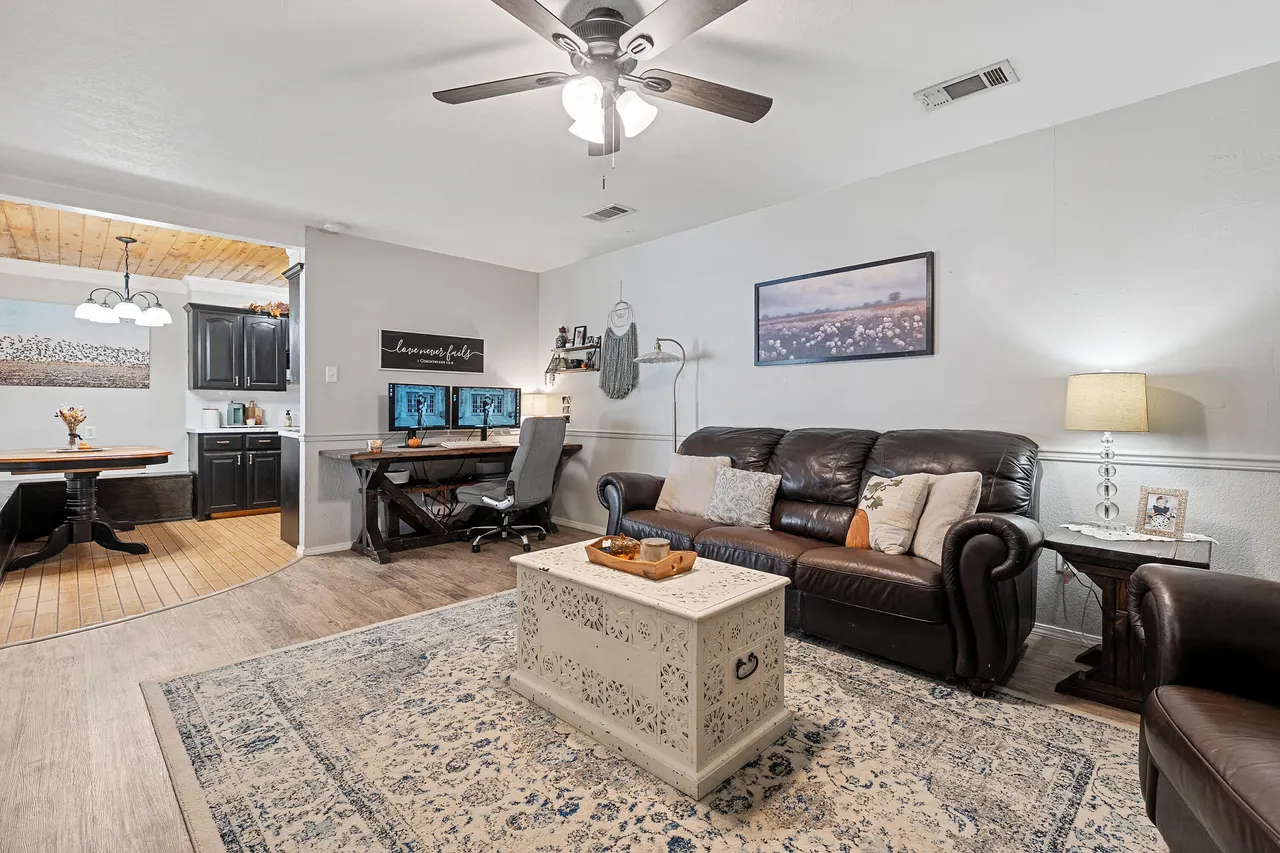 Photo 7 — 1011 13th Street, Shallowater, TX 79363