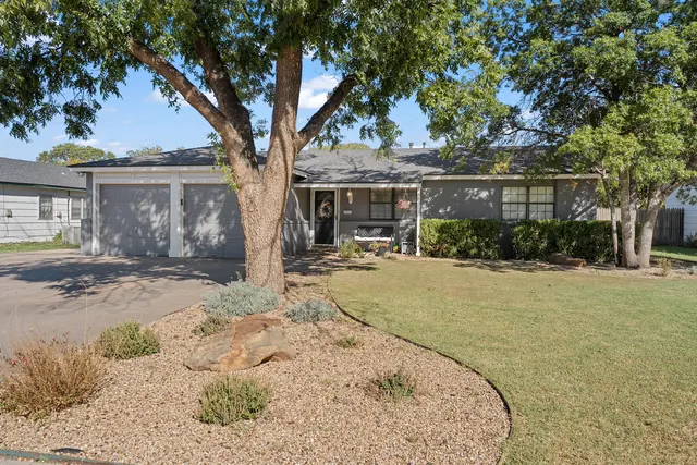 Front exterior — 1011 13th Street, Shallowater, TX 79363