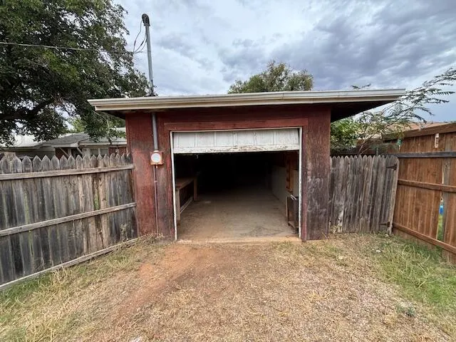 Photo 2 — 2809 63rd Street, Lubbock, TX 79413