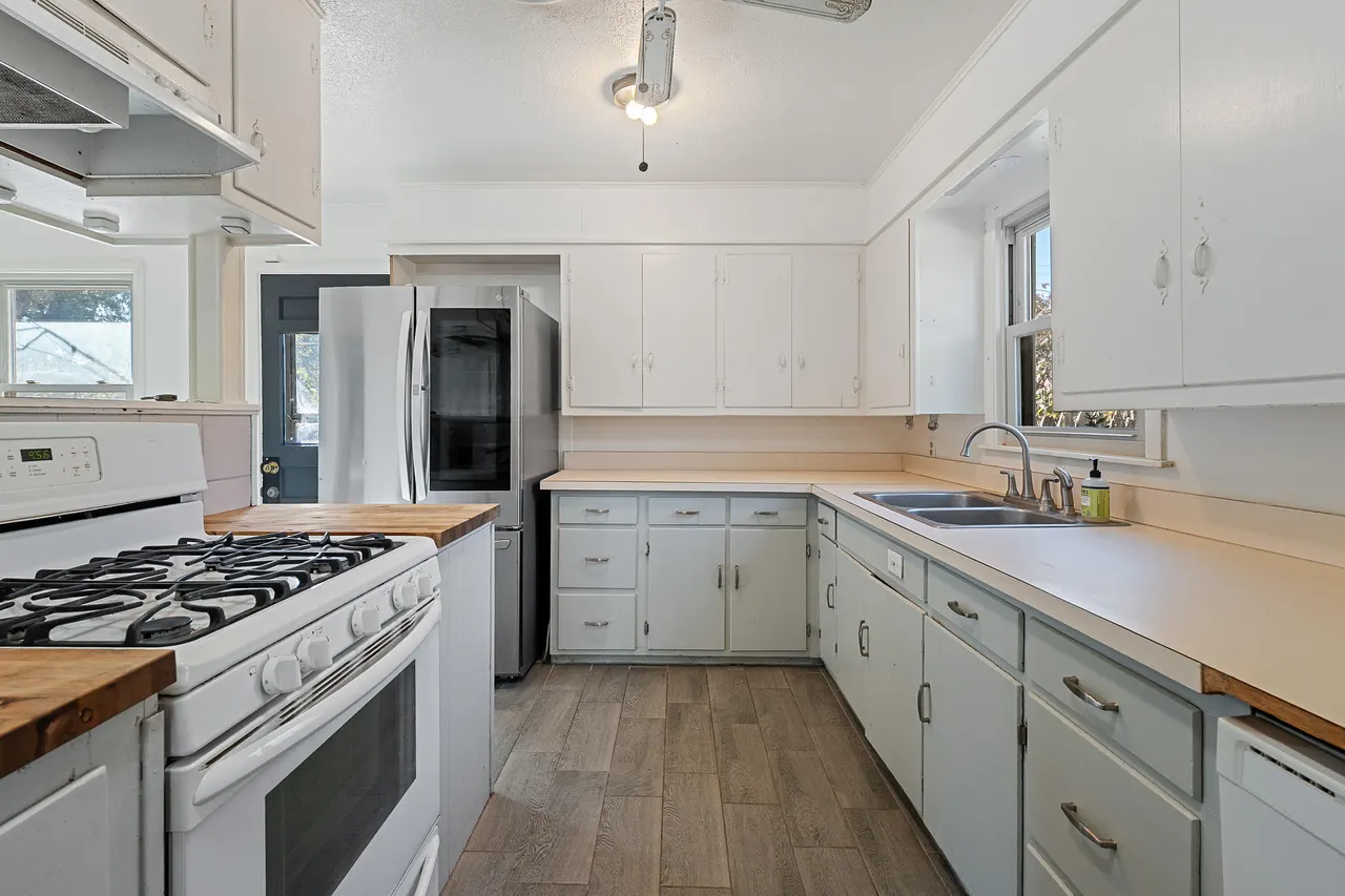 Photo 12 — 705 6th Street, Wolfforth, TX 79382