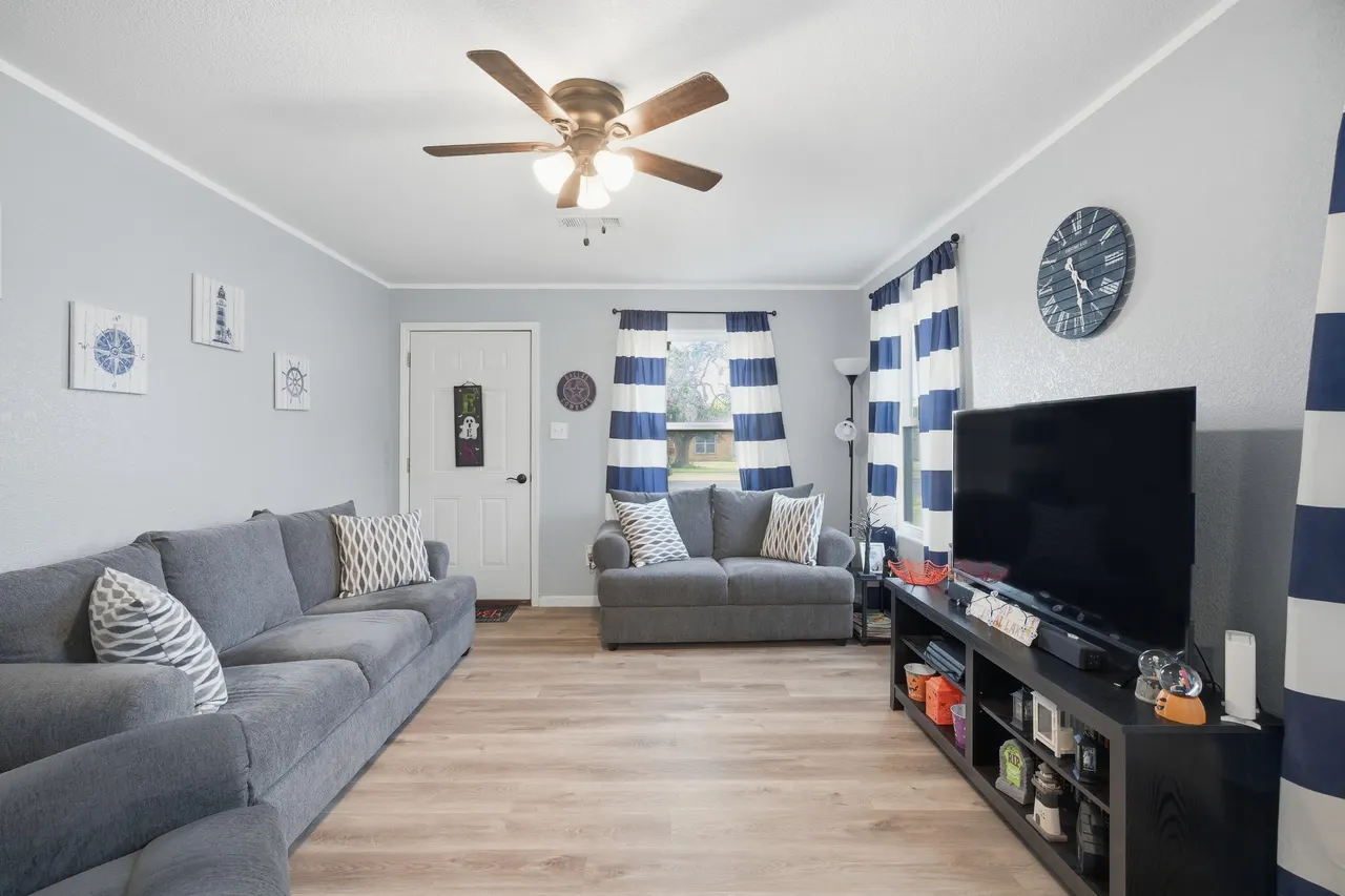 Photo 5 — 915 E Cardwell Street, Brownfield, TX 79316