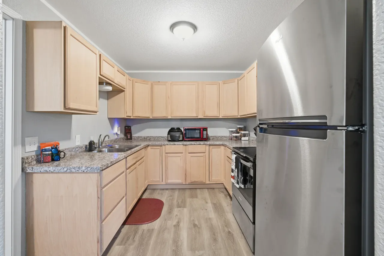 Photo 9 — 915 E Cardwell Street, Brownfield, TX 79316