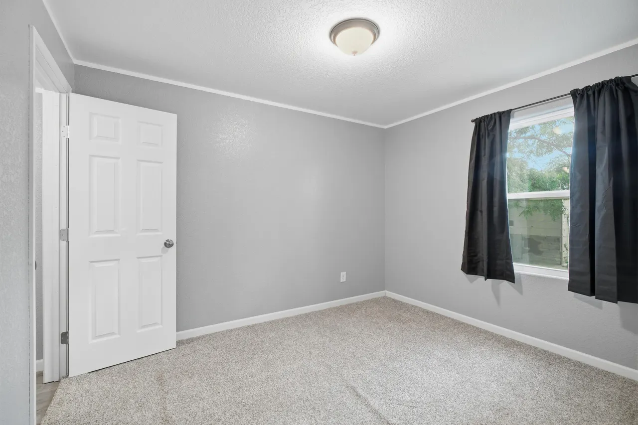 Photo 19 — 915 E Cardwell Street, Brownfield, TX 79316