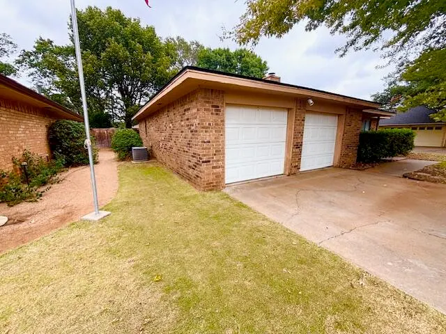 Photo 5 — 4710 65th Street, Lubbock, TX 79414