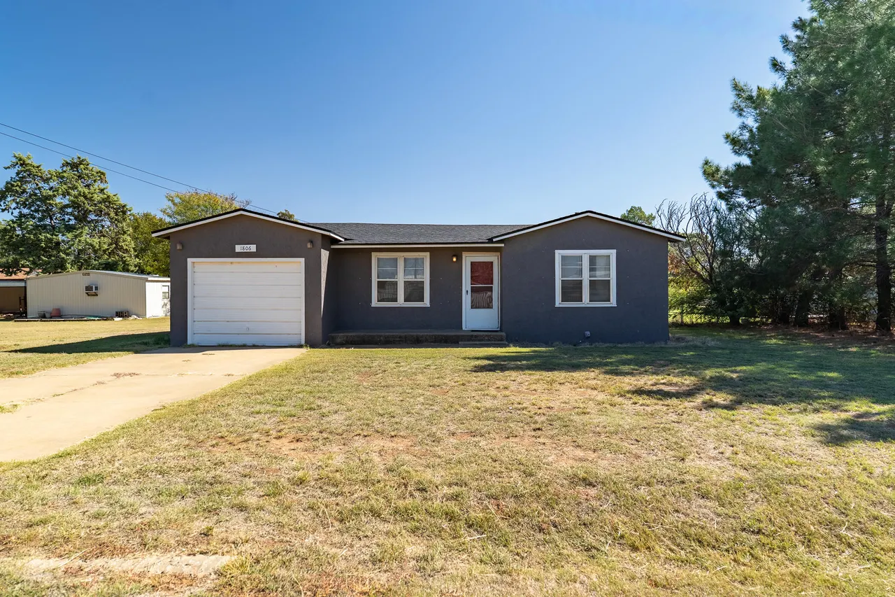 Front exterior — 1806 E 5th Street Street, Petersburg, TX 79250