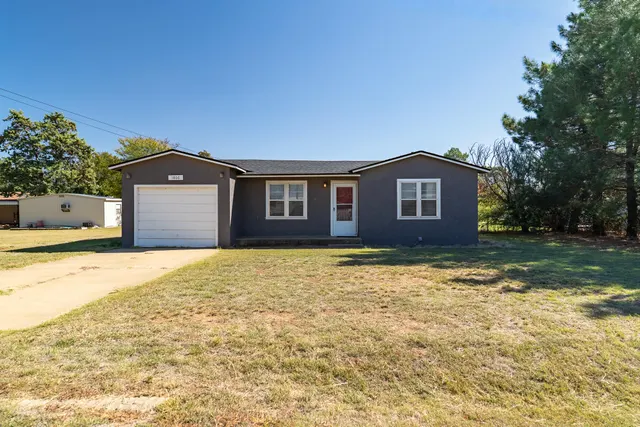 Front exterior — 1806 E 5th Street Street, Petersburg, TX 79250