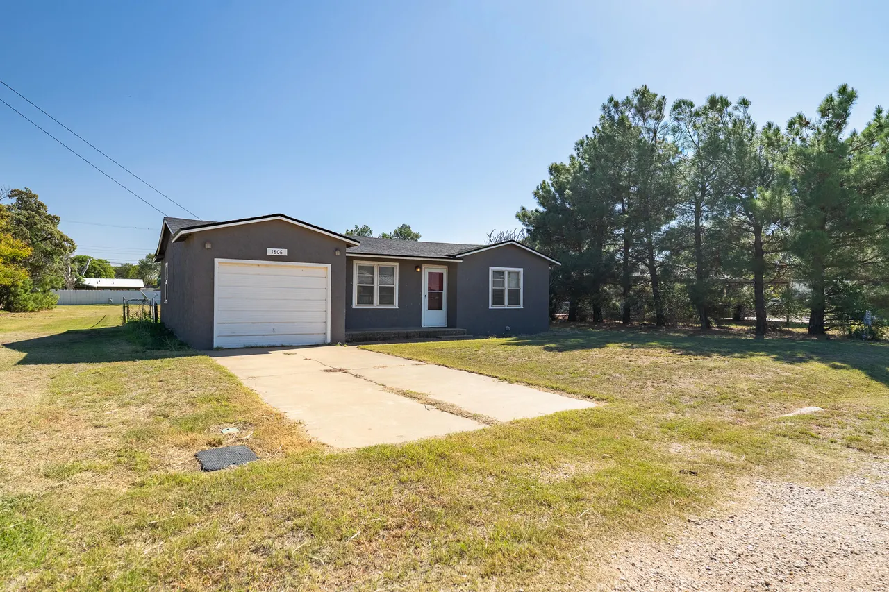 Photo 2 — 1806 E 5th Street Street, Petersburg, TX 79250