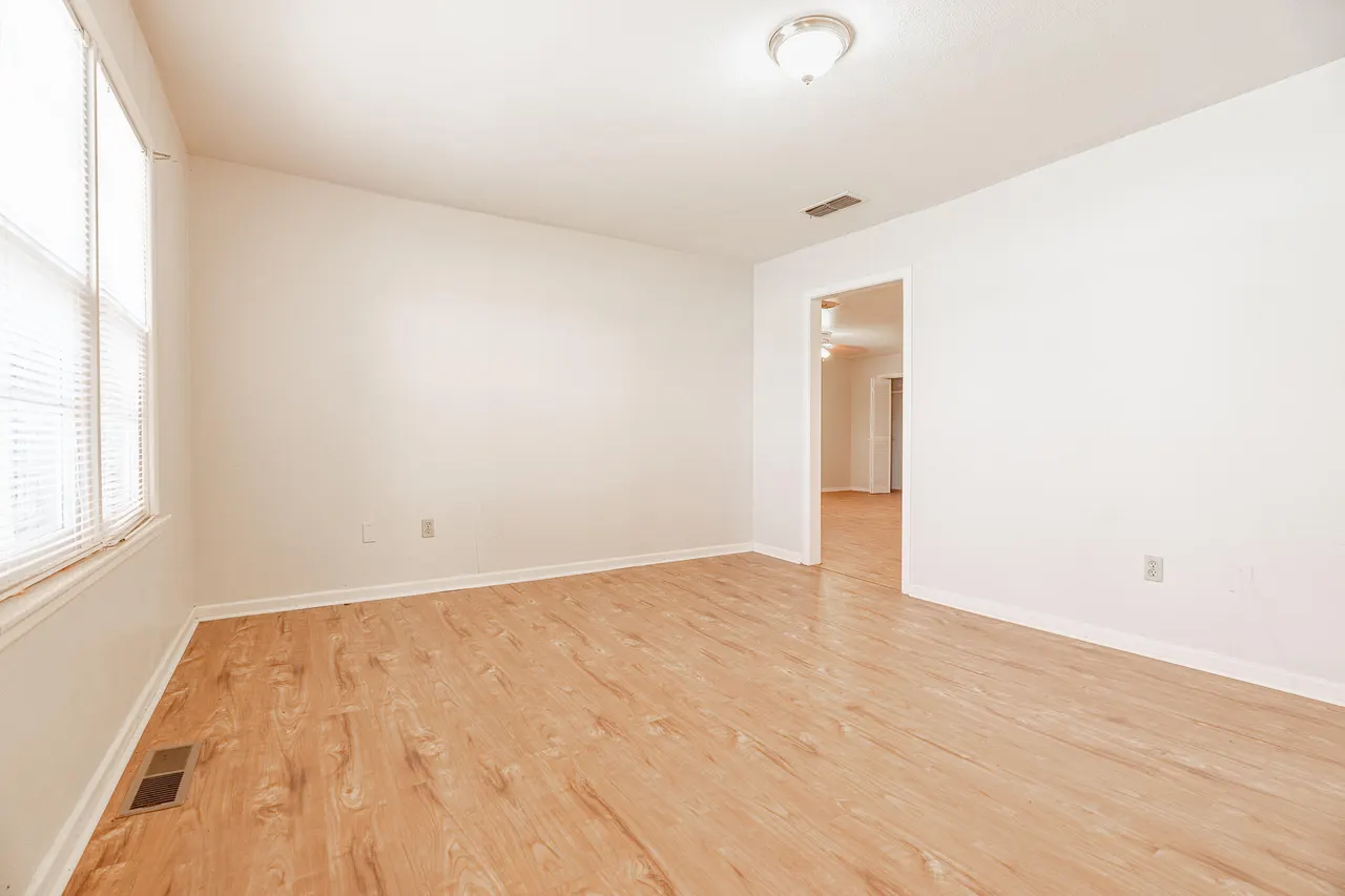 Photo 6 — 1806 E 5th Street Street, Petersburg, TX 79250