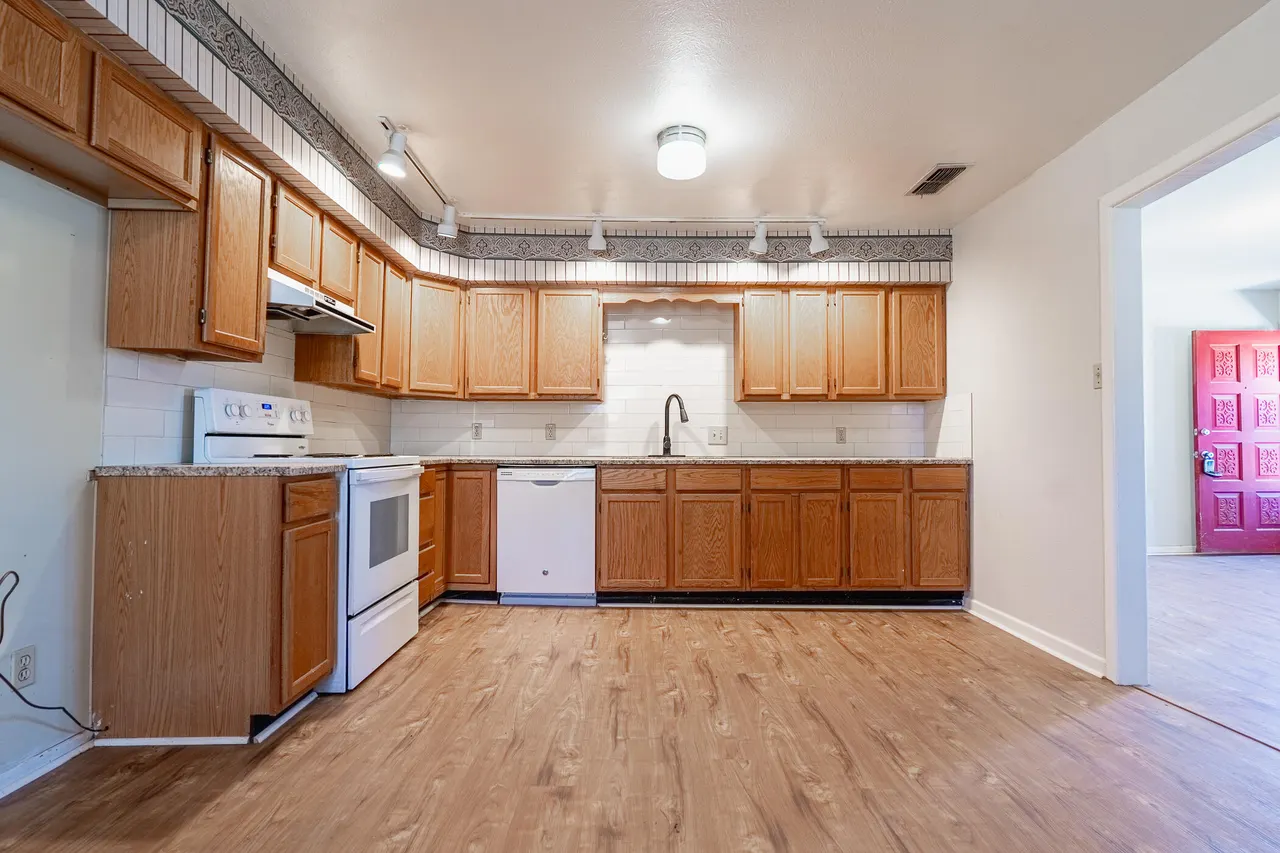 Photo 14 — 1806 E 5th Street Street, Petersburg, TX 79250