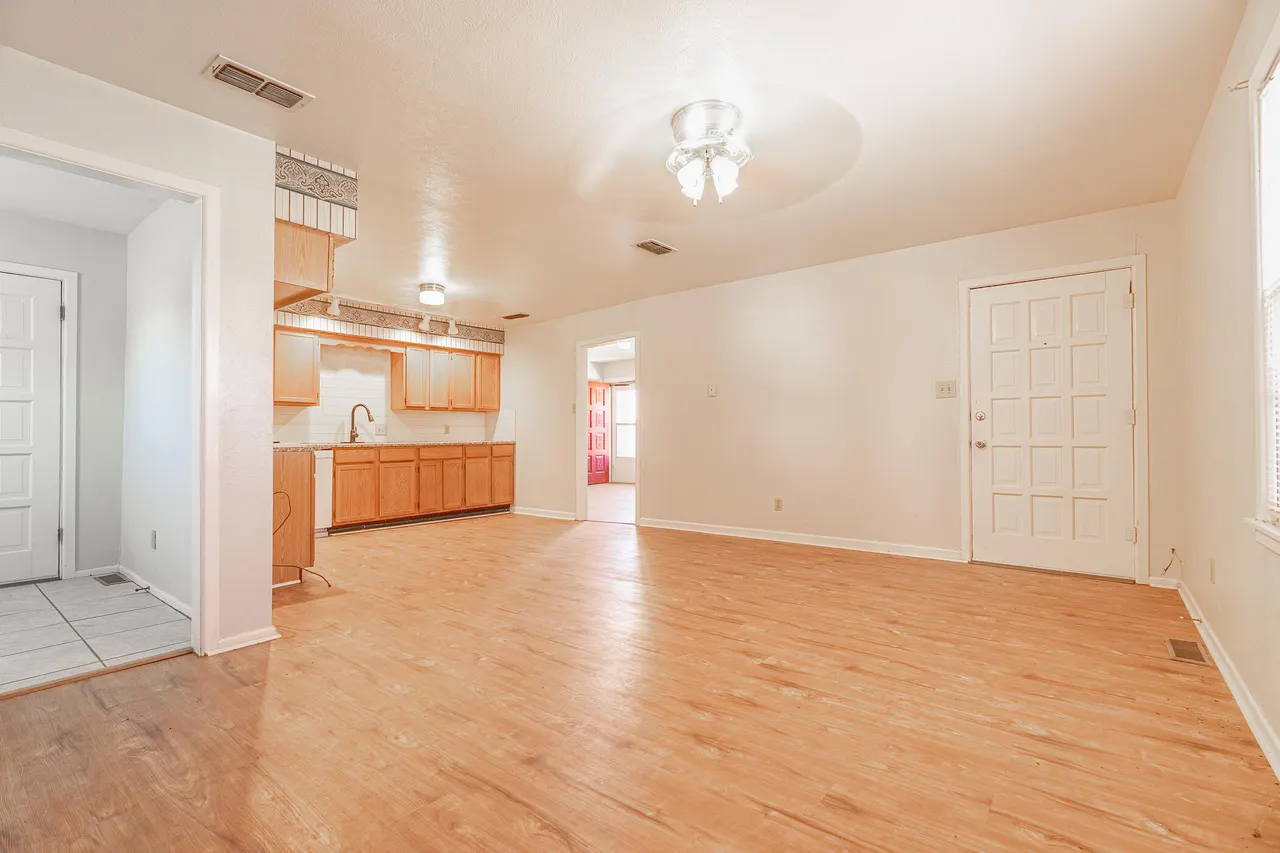 Photo 16 — 1806 E 5th Street Street, Petersburg, TX 79250