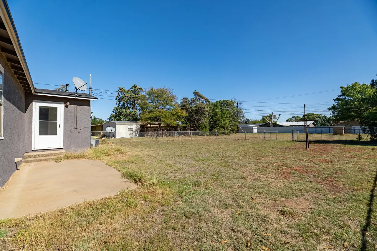 Photo 19 — 1806 E 5th Street Street, Petersburg, TX 79250