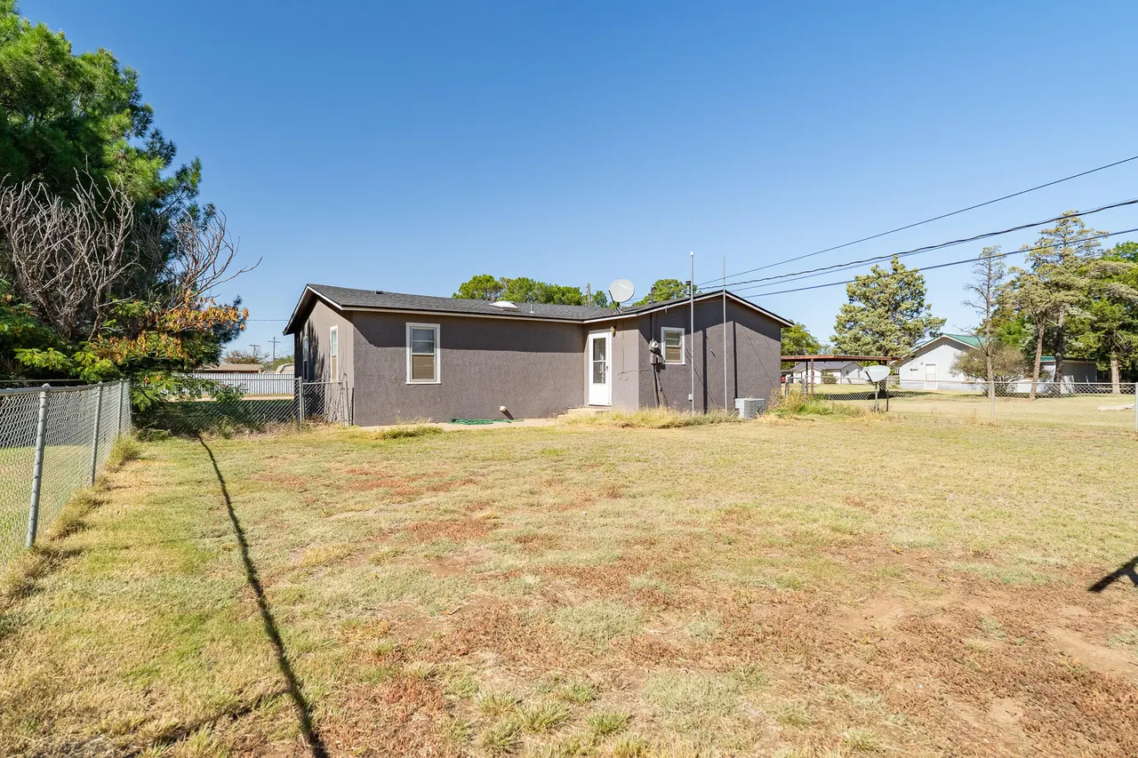 Photo 20 — 1806 E 5th Street Street, Petersburg, TX 79250