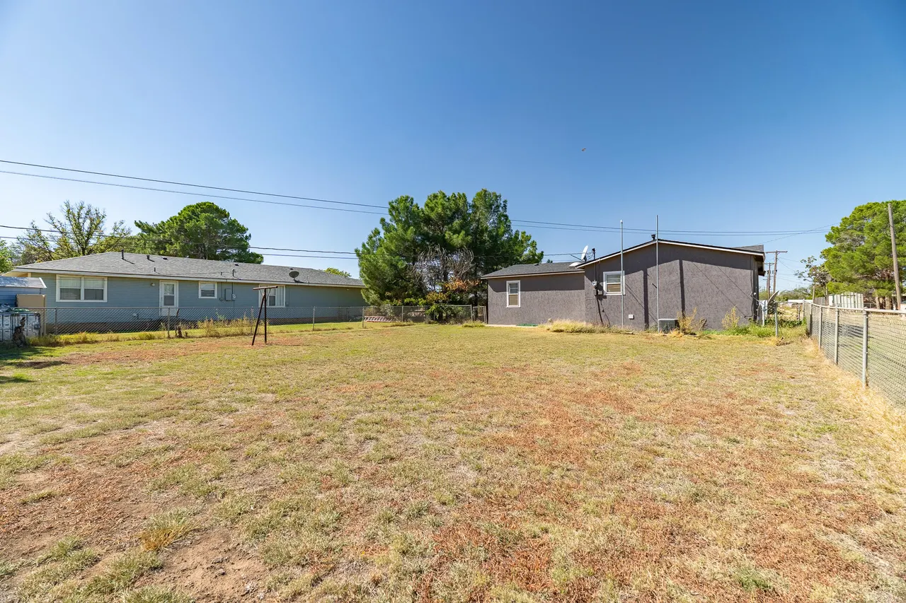 Photo 21 — 1806 E 5th Street Street, Petersburg, TX 79250