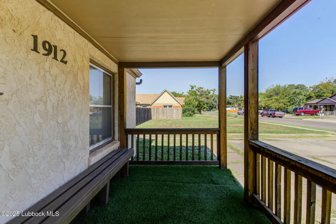 Photo 4 — 1912 24th Street, Lubbock, TX 79411