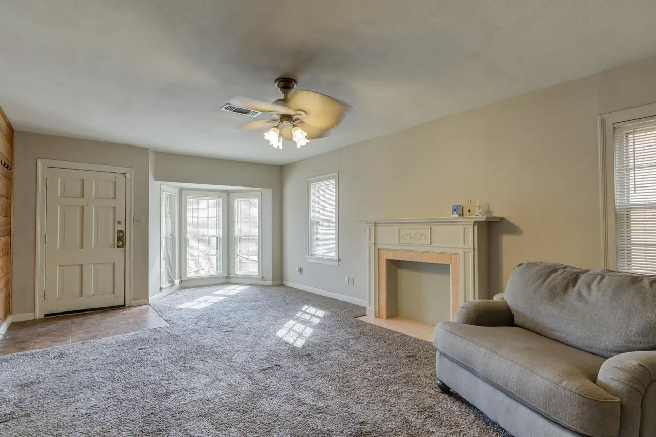 Photo 11 — 1912 24th Street, Lubbock, TX 79411