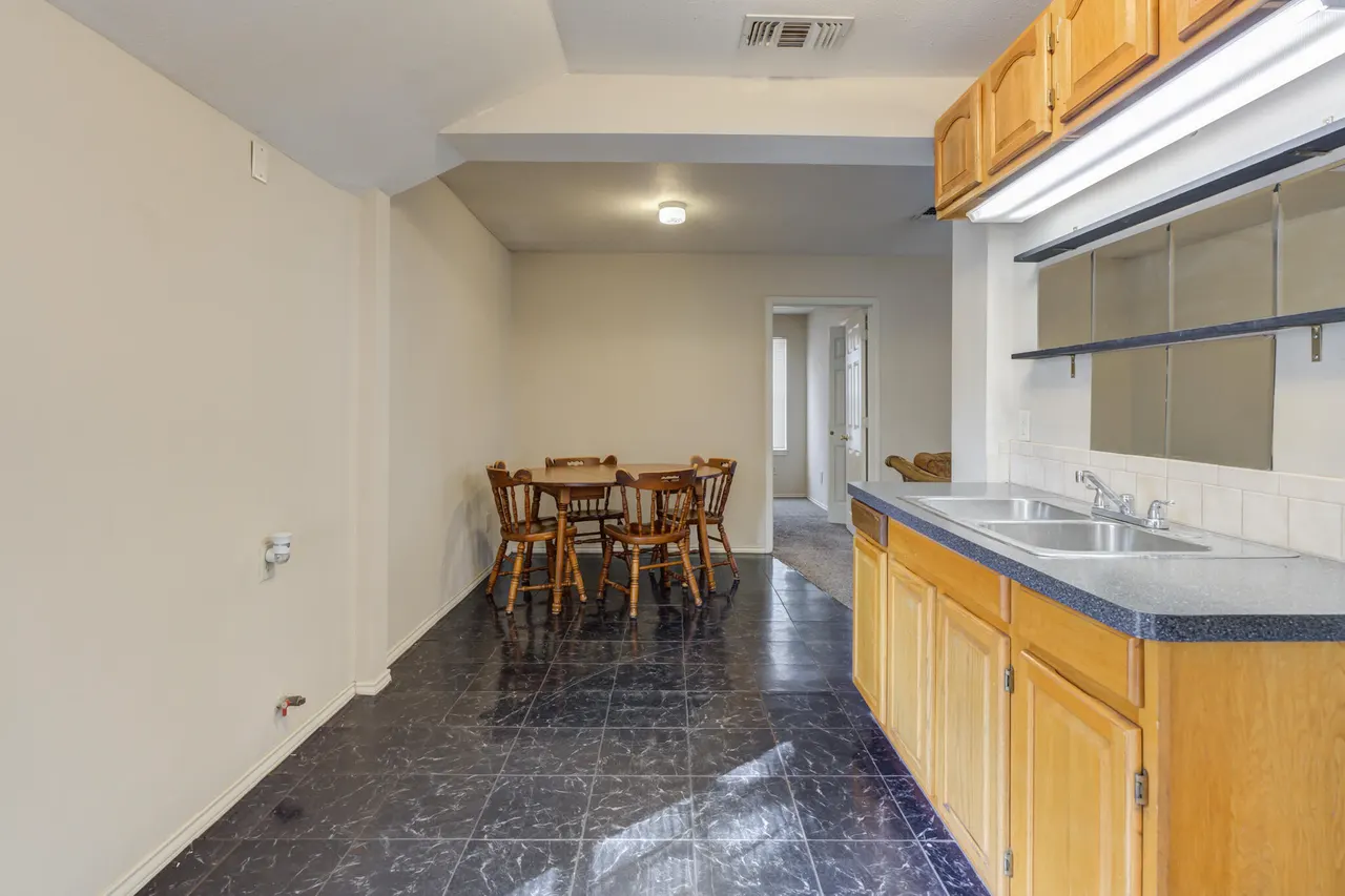 Photo 27 — 1912 24th Street, Lubbock, TX 79411