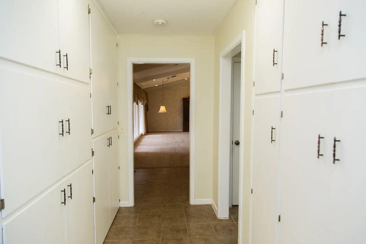 Photo 17 — 1209 Dallas Street, Plainview, TX 79072