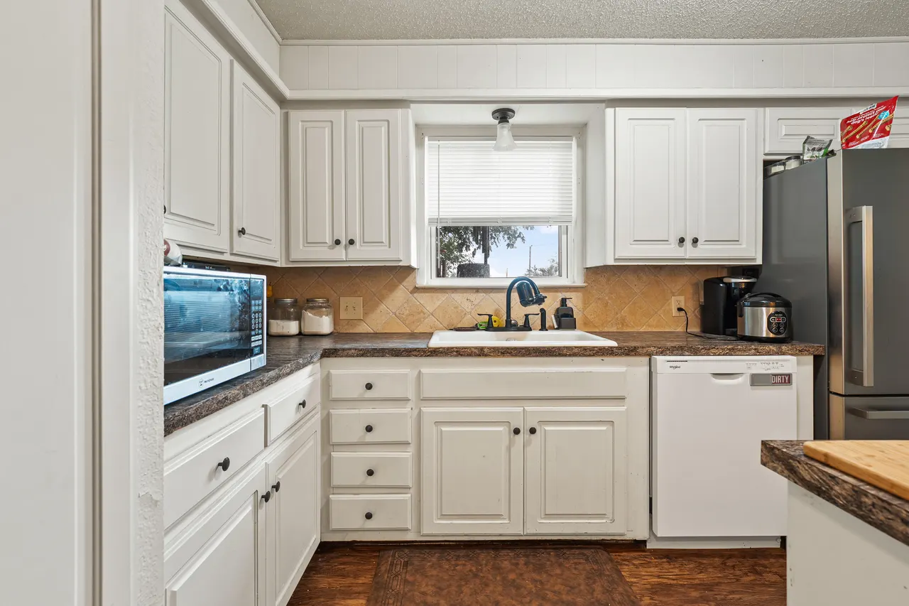 Photo 10 — 726 6th Street, Wolfforth, TX 79382