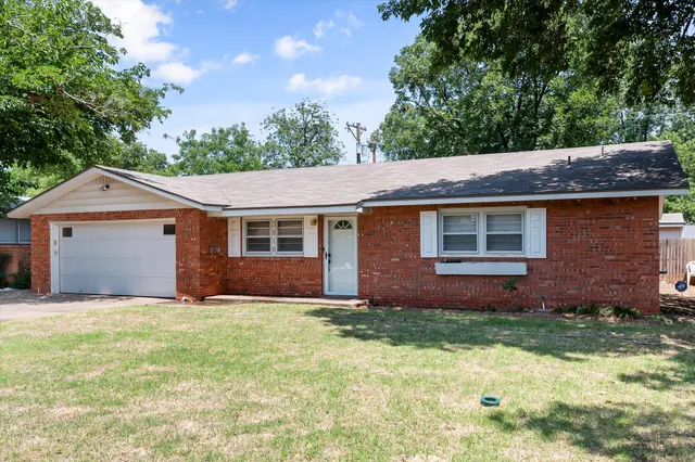 Photo 2 — 3816 49th Street, Lubbock, TX 79413