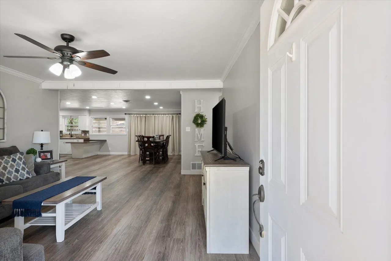 Photo 3 — 3816 49th Street, Lubbock, TX 79413