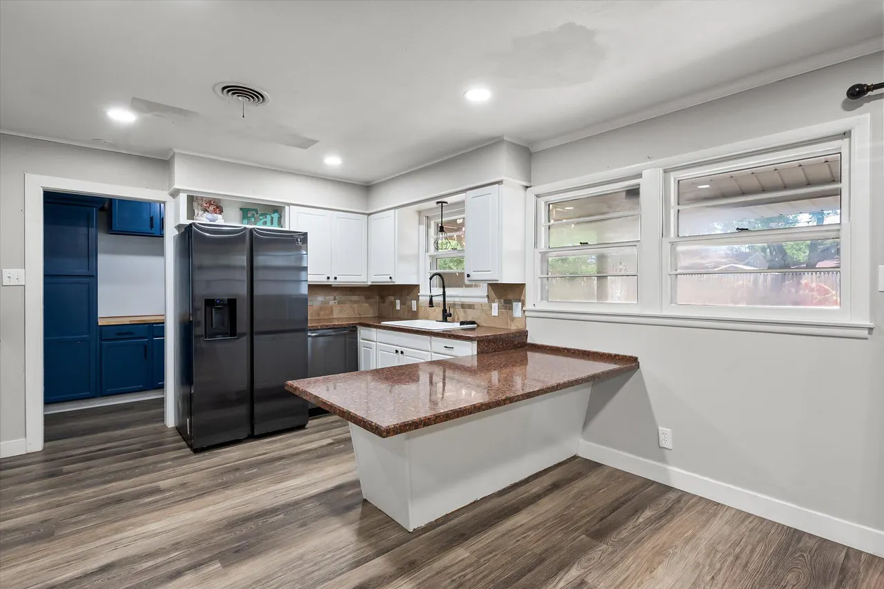 Photo 9 — 3816 49th Street, Lubbock, TX 79413