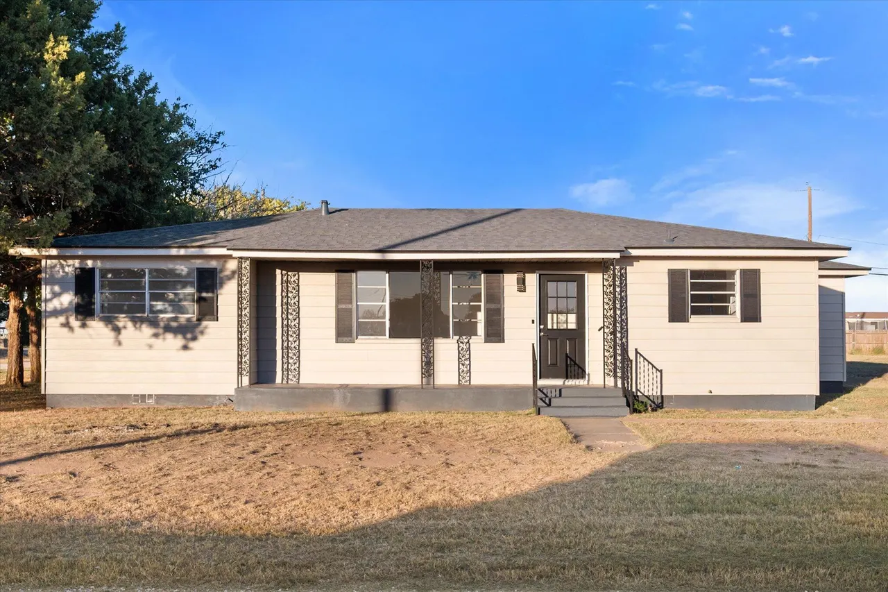 Front exterior — 1312 Culpepper Avenue, Wilson, TX 79381