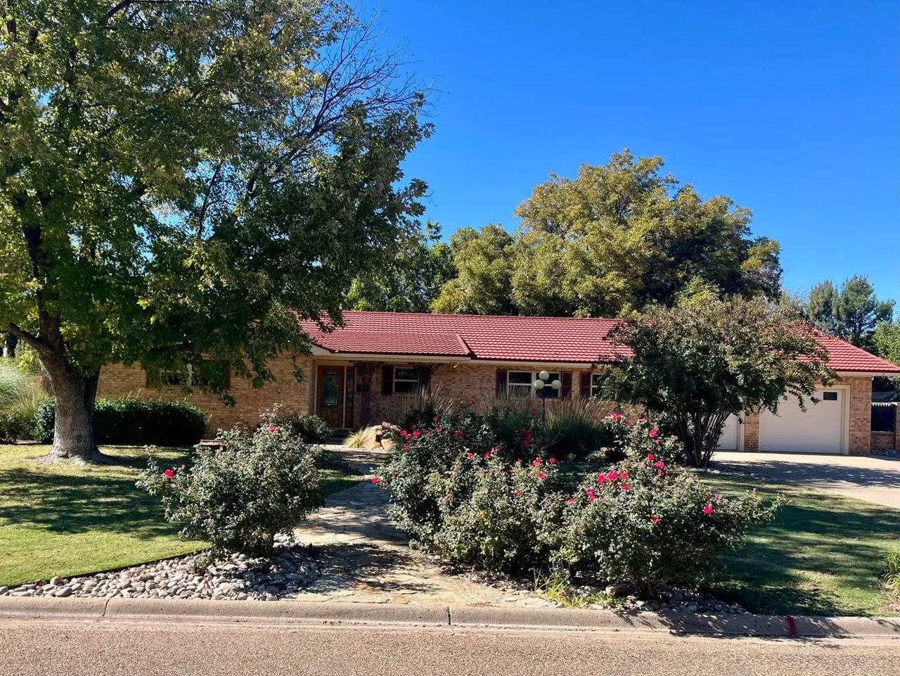 Photo 4 — 1407 Amarillo Street, Plainview, TX 79072