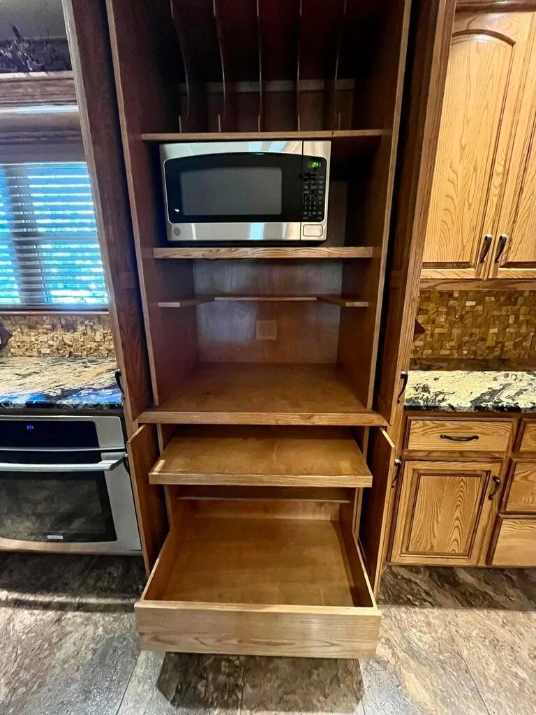 Photo 13 — 1407 Amarillo Street, Plainview, TX 79072