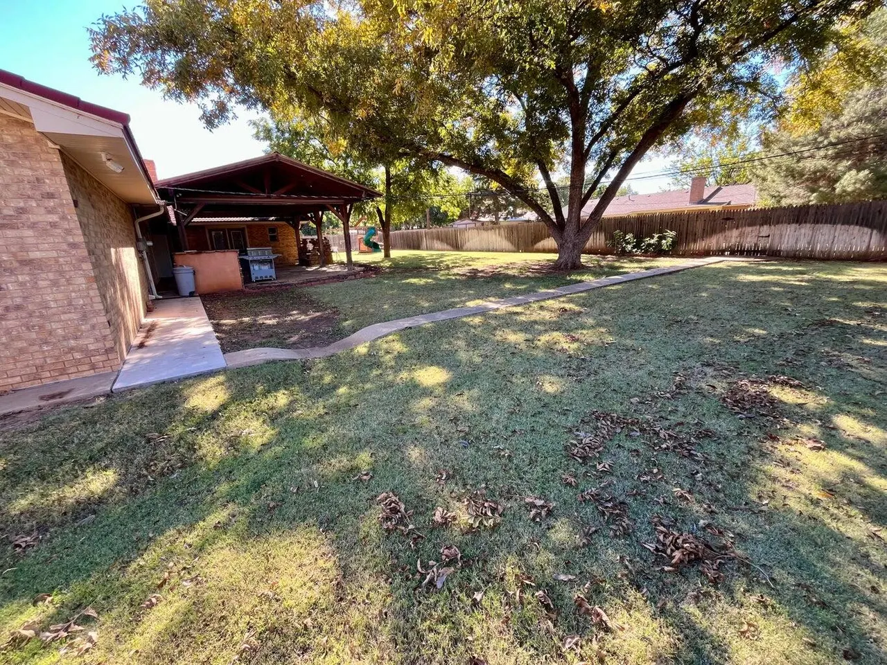 Photo 41 — 1407 Amarillo Street, Plainview, TX 79072