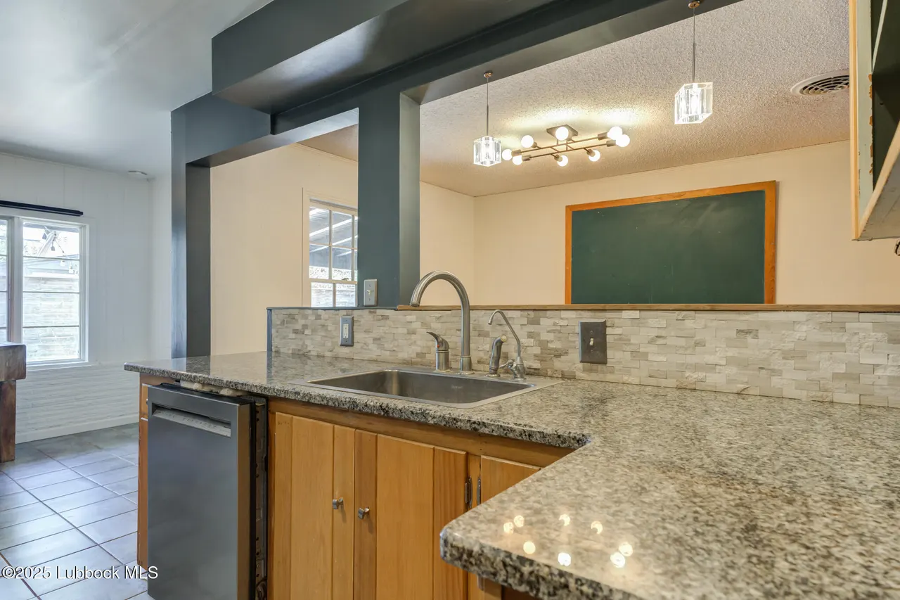 Photo 10 — 3309 22nd Street, Lubbock, TX 79410