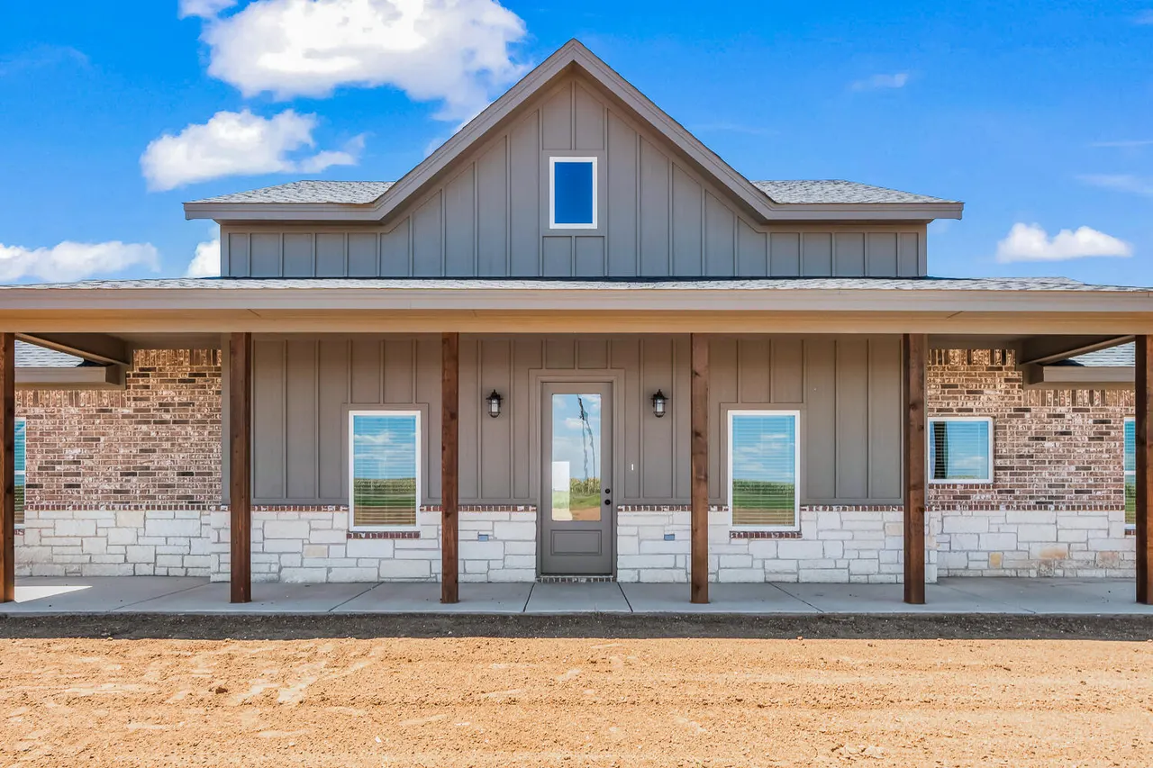 Photo 3 — 10611 N Farm To Market Rd 1729, Idalou, TX 79329