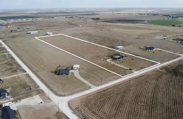 Front exterior — 8121 E C R 5970, Idalou, TX 79329