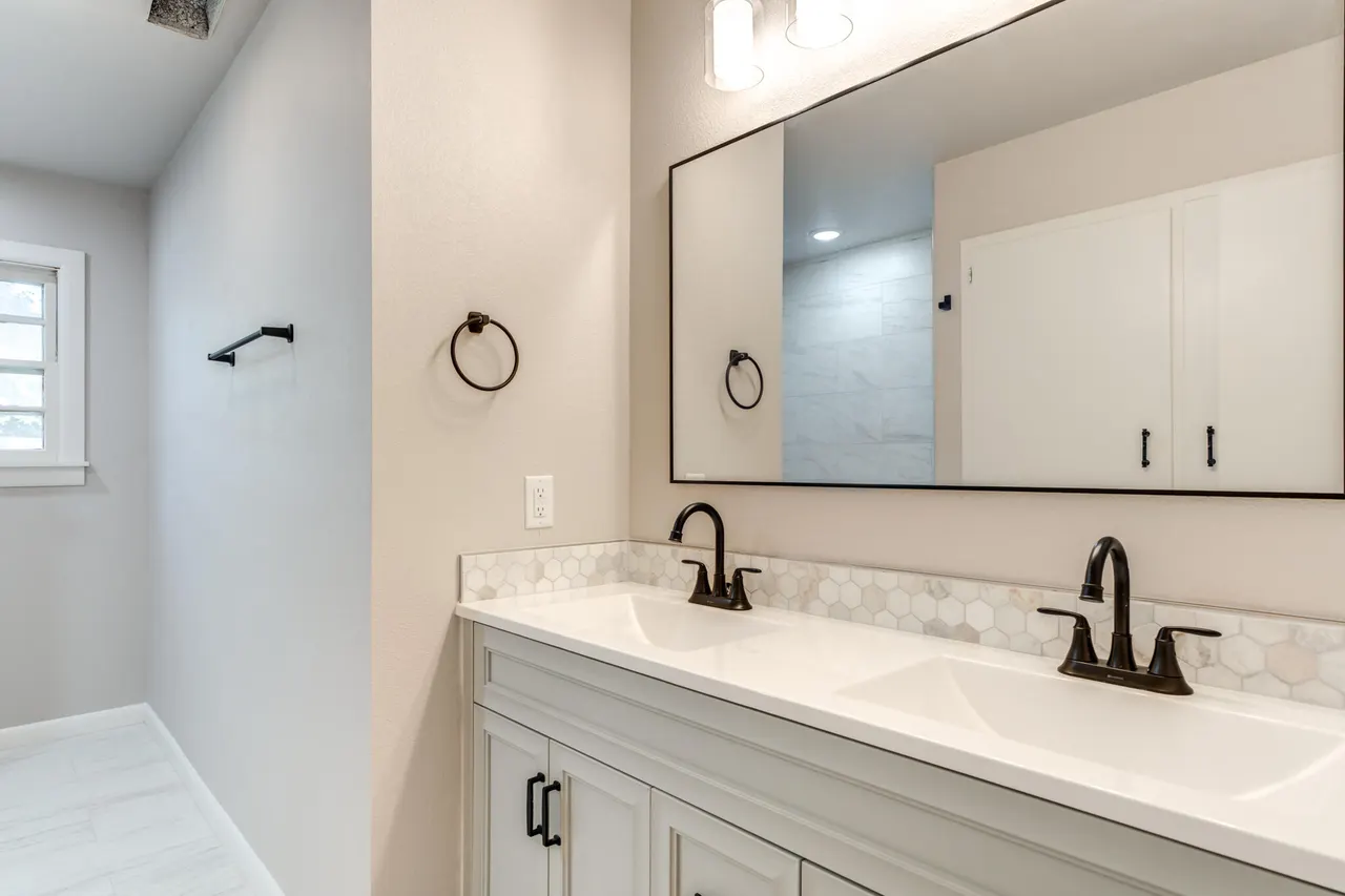 Photo 8 — 2722 55th Street, Lubbock, TX 79413