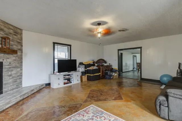Photo 6 — 9405 N C R 2750, Lubbock, TX 79403