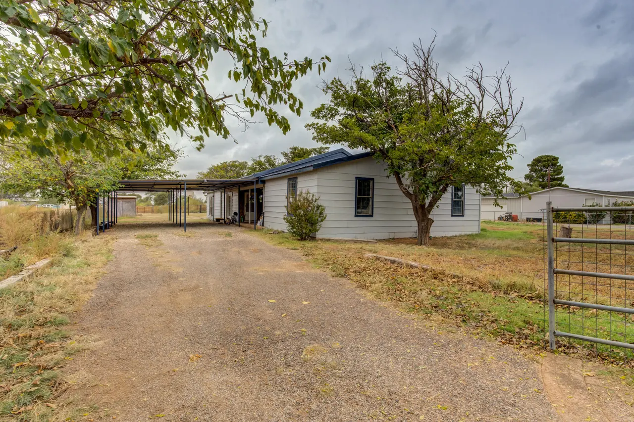 Front exterior — 9405 N C R 2750, Lubbock, TX 79403