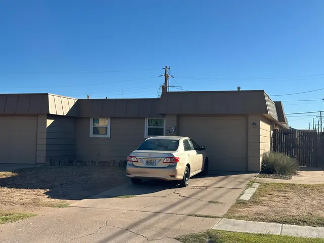 Photo 2 — 6511 Sherman Avenue, Lubbock, TX 79412