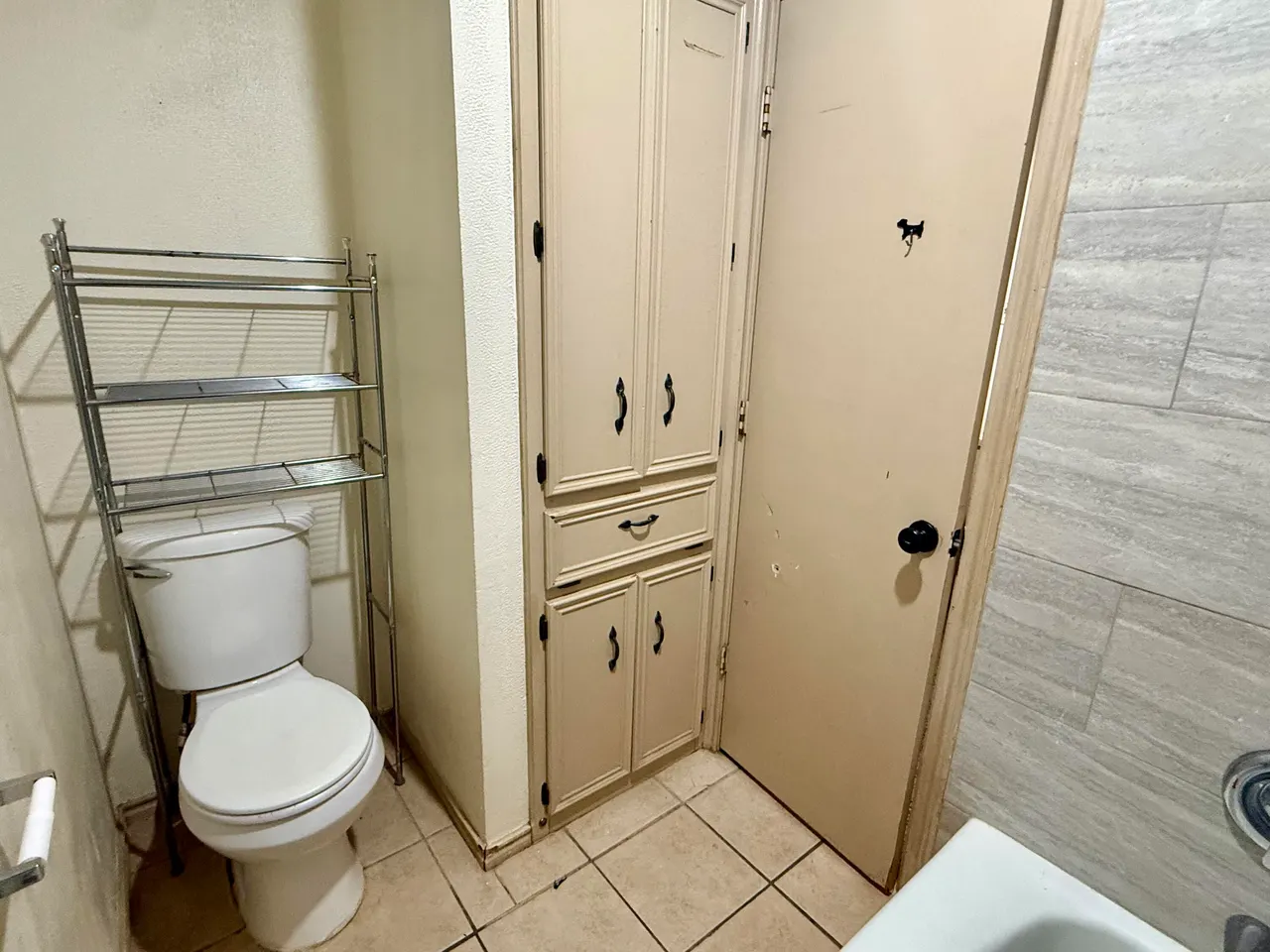 Photo 10 — 6304 Quaker Avenue, Lubbock, TX 79413