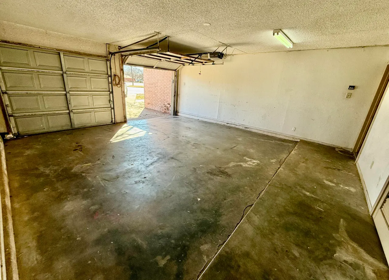 Photo 20 — 6304 Quaker Avenue, Lubbock, TX 79413